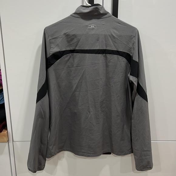 Women’s Under Armour Running Jacket - Picture 2 of 2